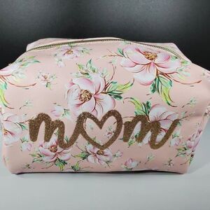 BRAND NEW TRAVEL BAG WITH TRAVEL TOILETRY BOTTLES